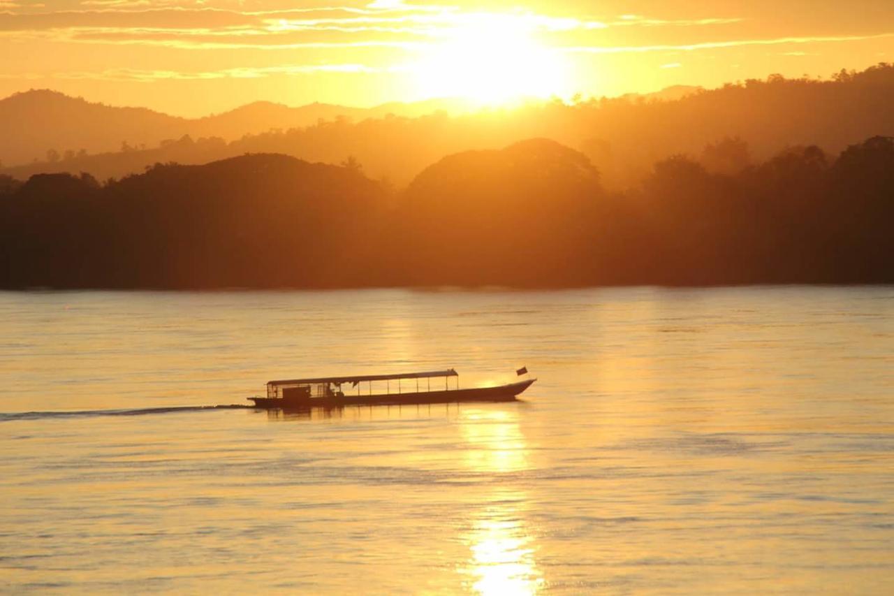 Baan Sky House Riverside Homestay Chiang Khan Exterior photo